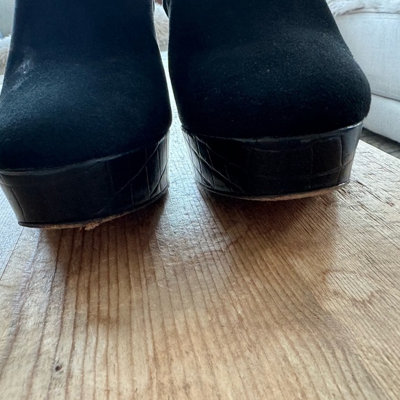 Via Spiga Reka Suede Platform Ankle Boot - Picture 4 of 9